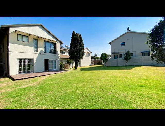 6 BEDROOM HOUSE FOR SALE IN MARAIS STEYN PARK